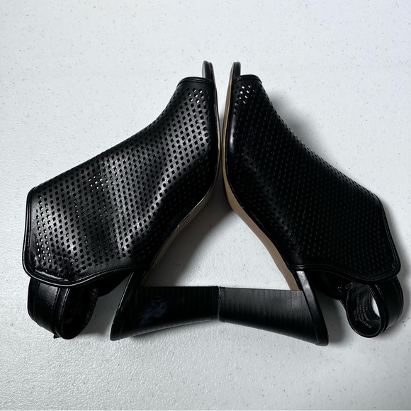 Merona Black Faux Leather Netted Peep Toe Block Heels Size 7.5 - Picture 3 of 11